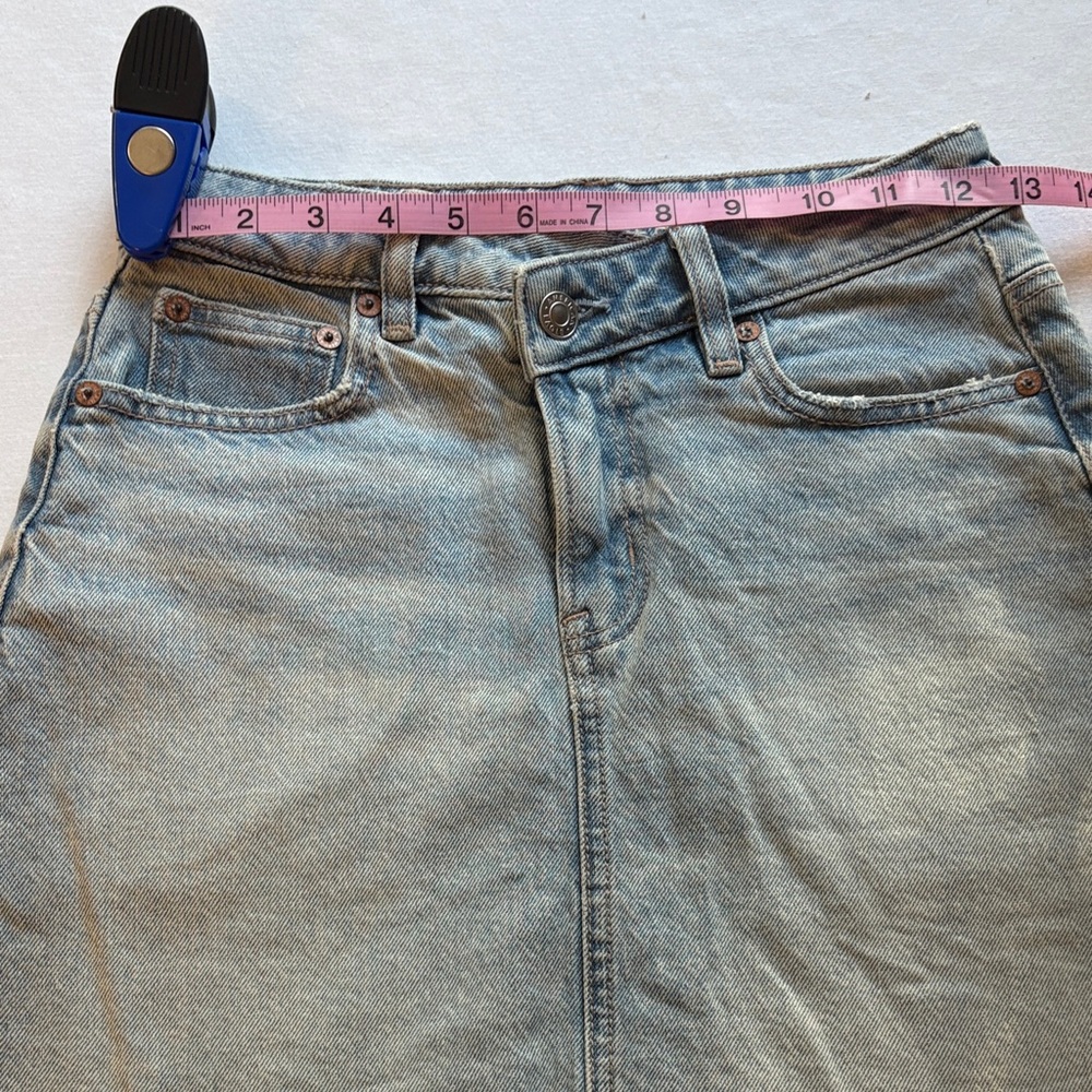 American Eagle Outfitters Light Blue Denim Mini Skirt- size 00 - Picture 4 of 13